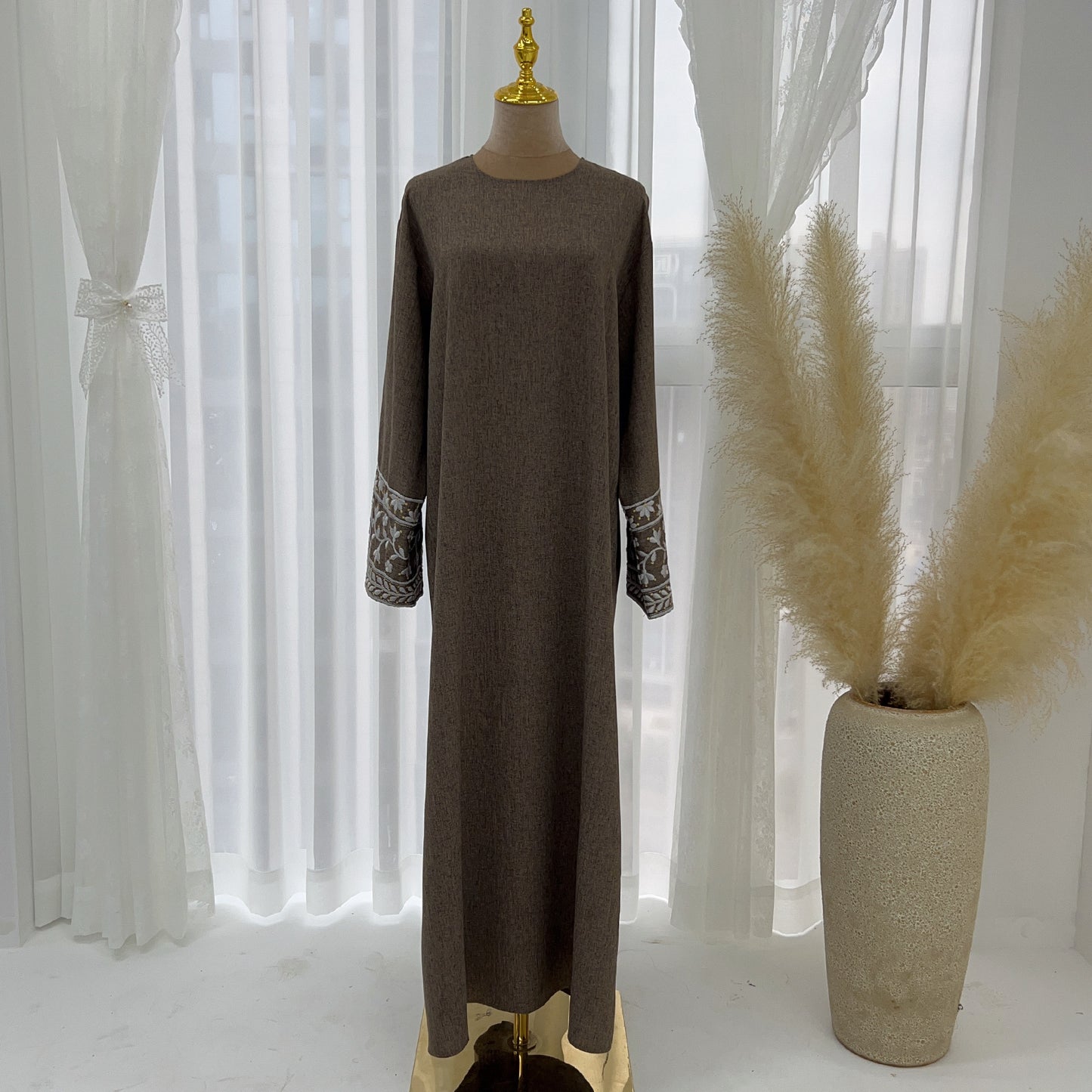 Amira Embroidered Abaya - Muslim House