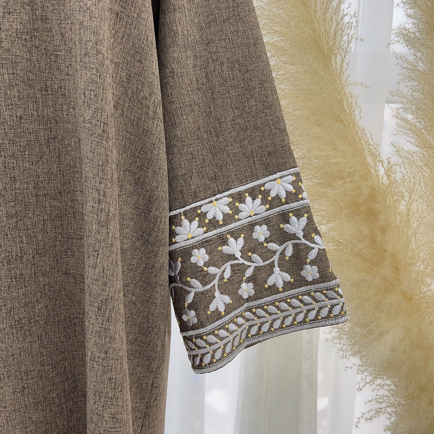 Amira Embroidered Abaya - Muslim House