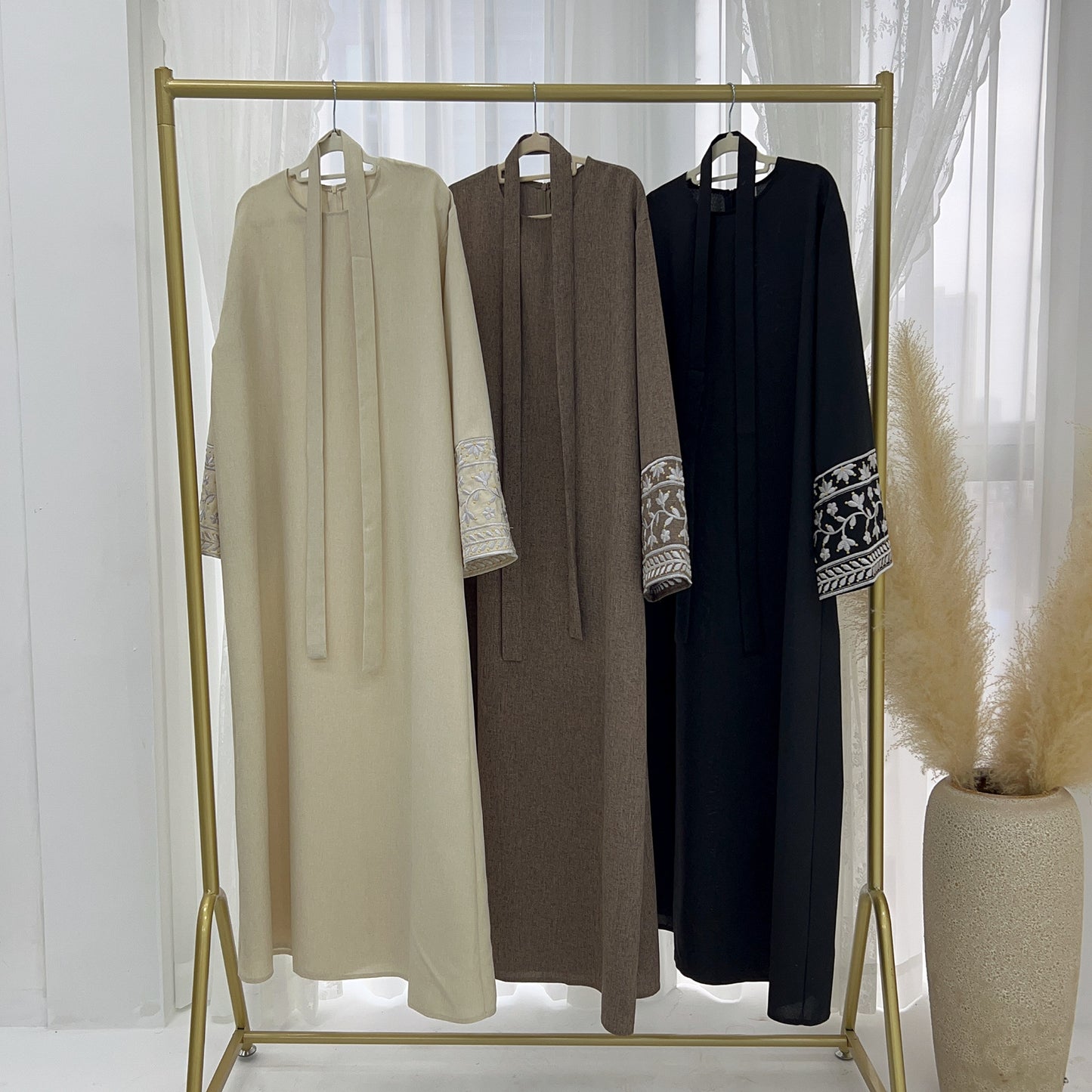 Amira Embroidered Abaya - Muslim House