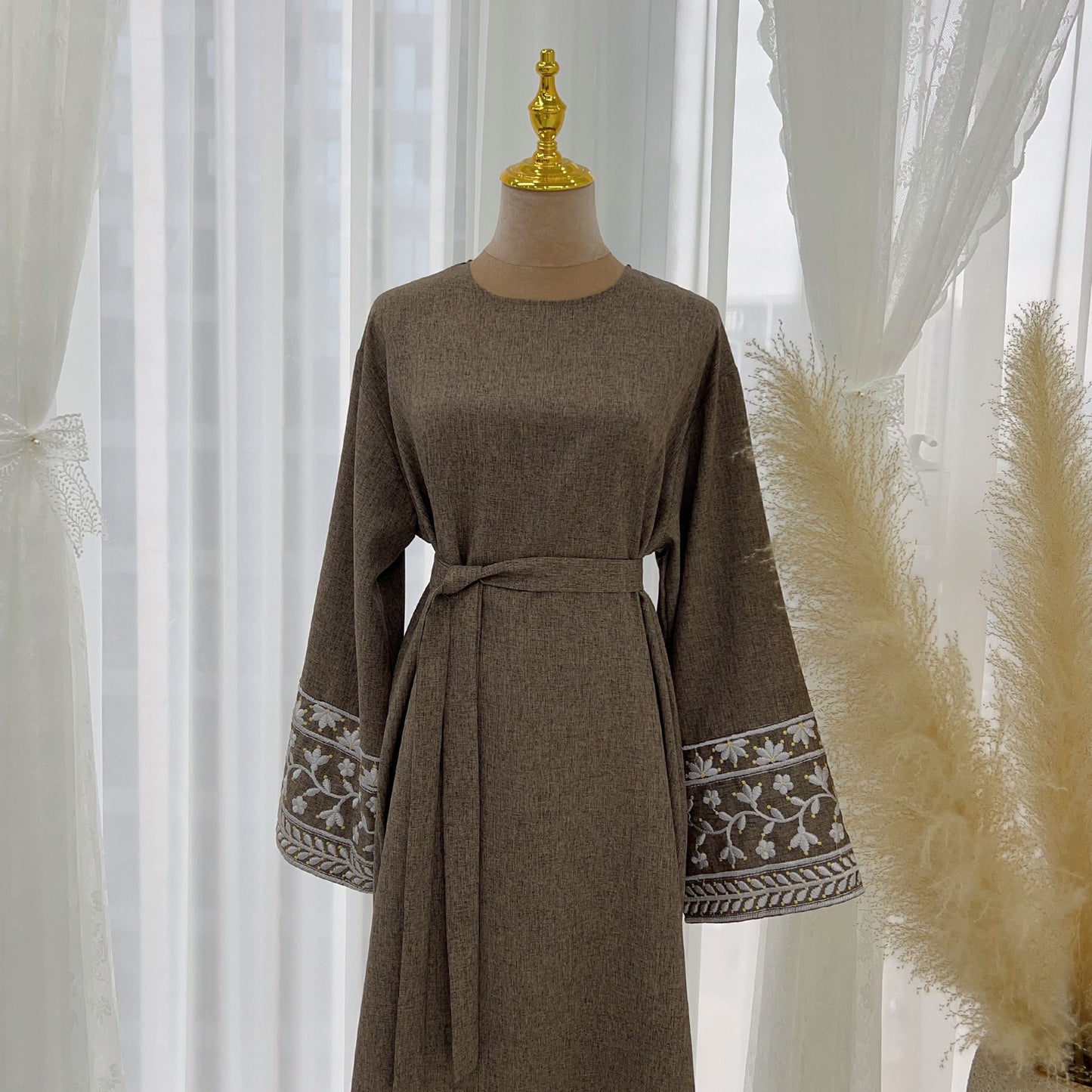Amira Embroidered Abaya - Muslim House