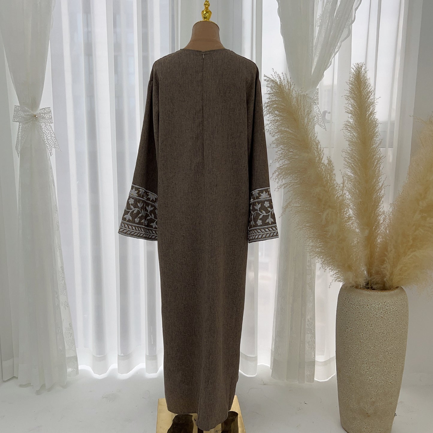 Amira Embroidered Abaya - Muslim House