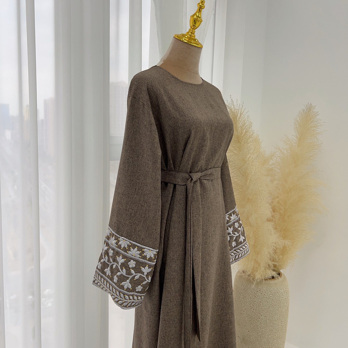 Amira Embroidered Abaya - Muslim House