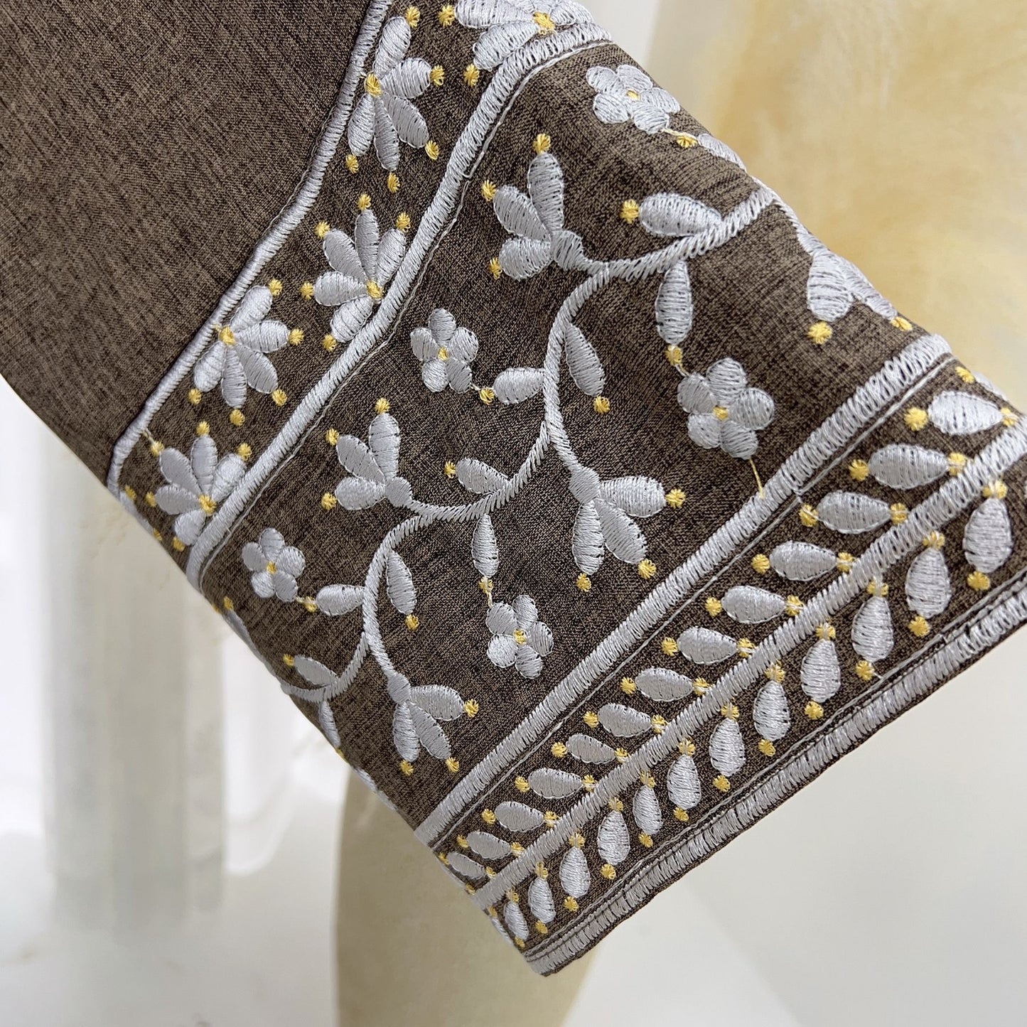 Amira Embroidered Abaya - Muslim House