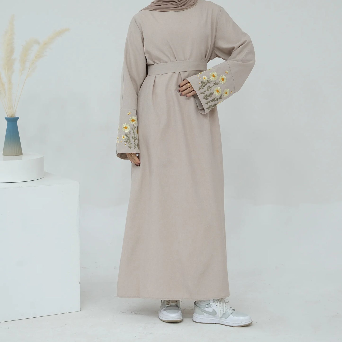 Zahra Floral Abaya - Muslim House