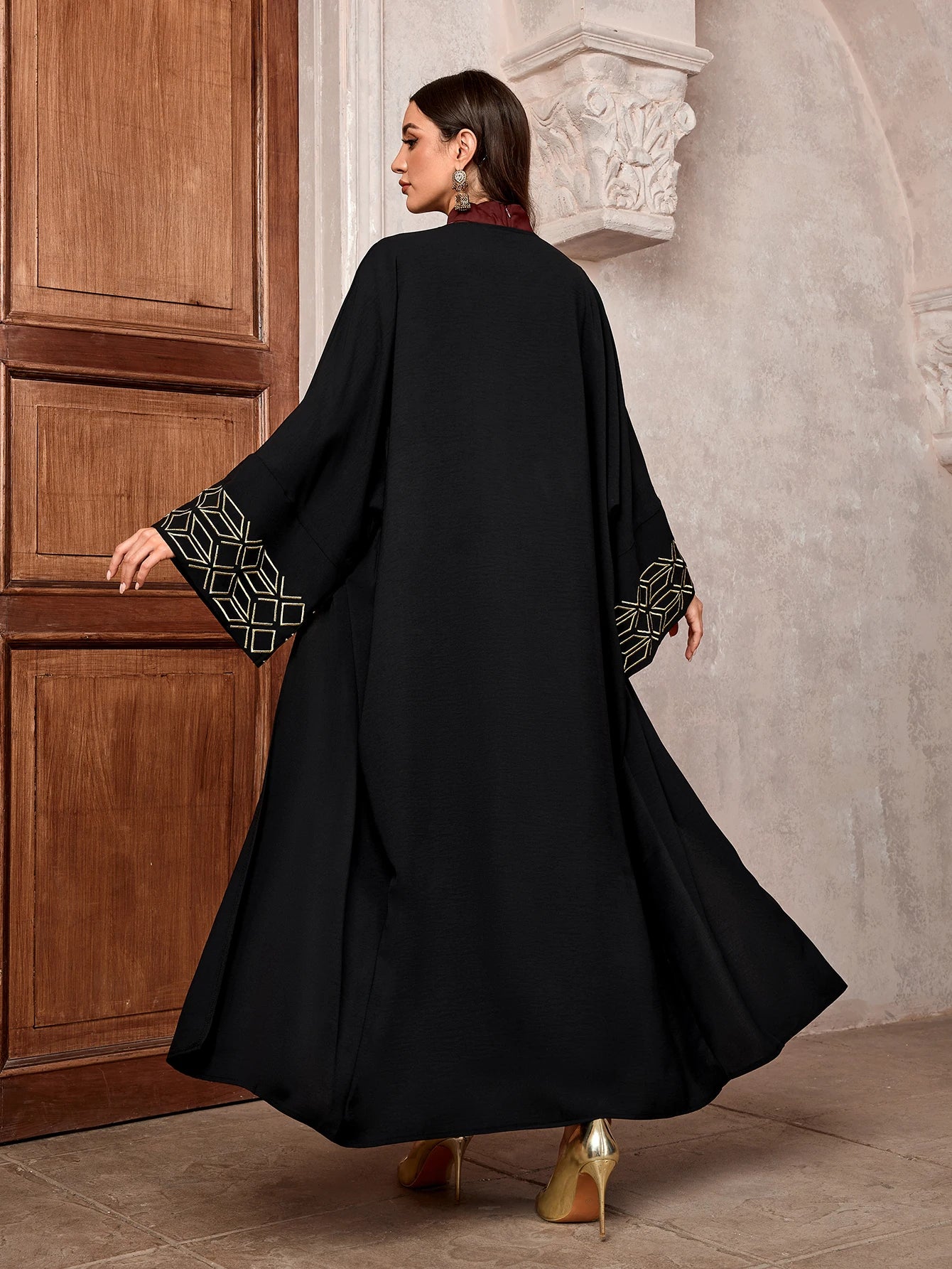 Graceful Flow Abaya and Headscarf - Muslim House