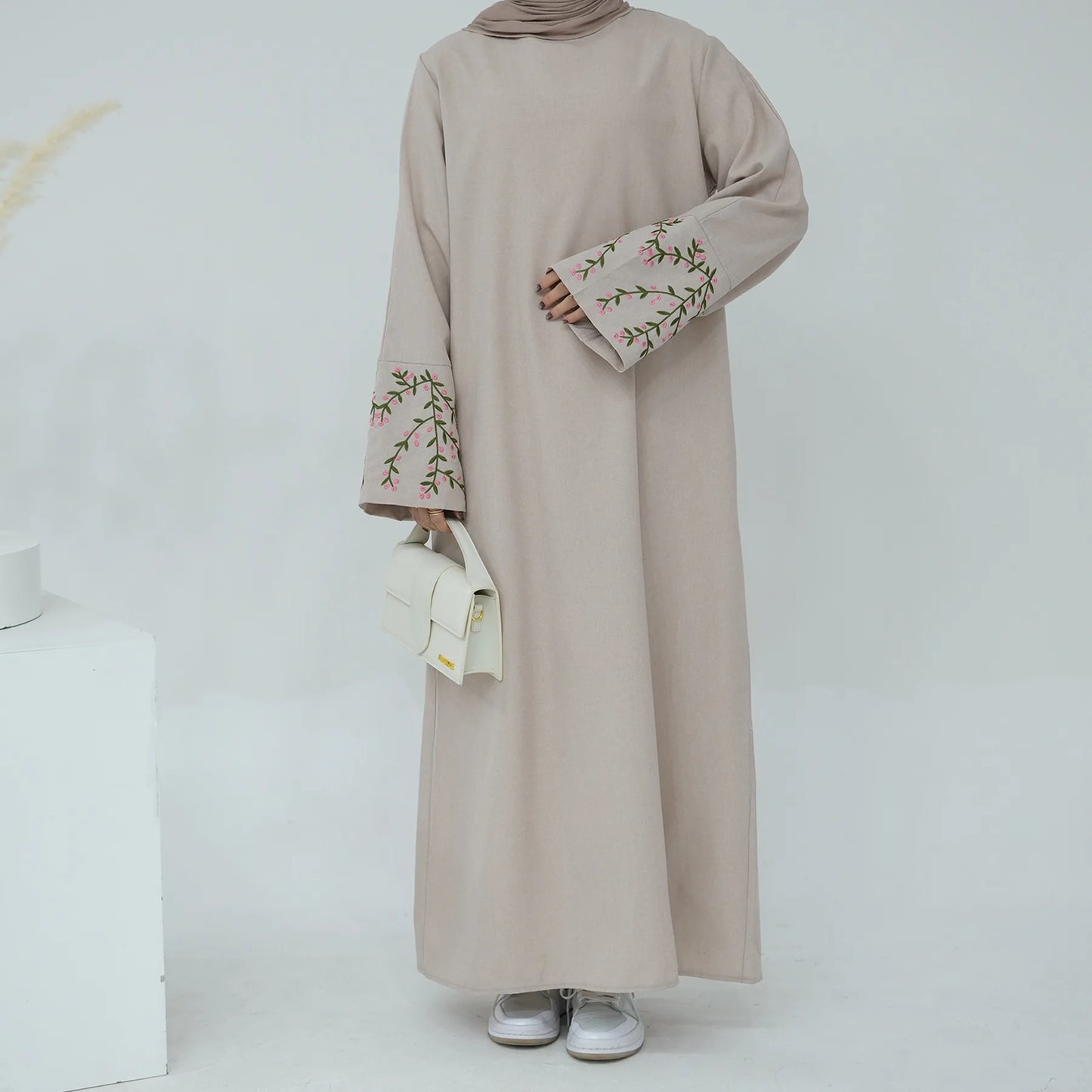Zahra Floral Abaya - Muslim House