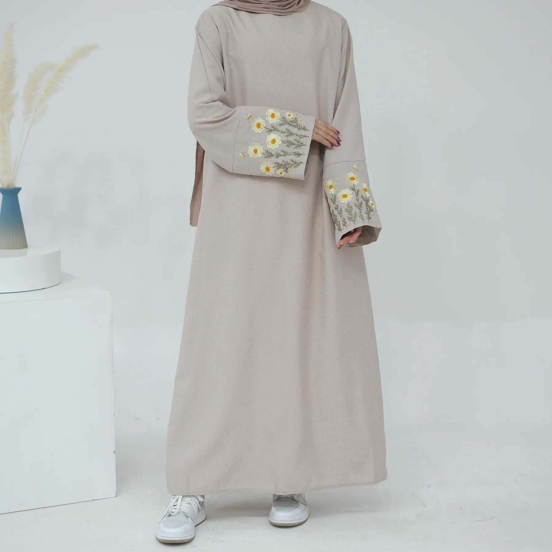 Zahra Floral Abaya - Muslim House