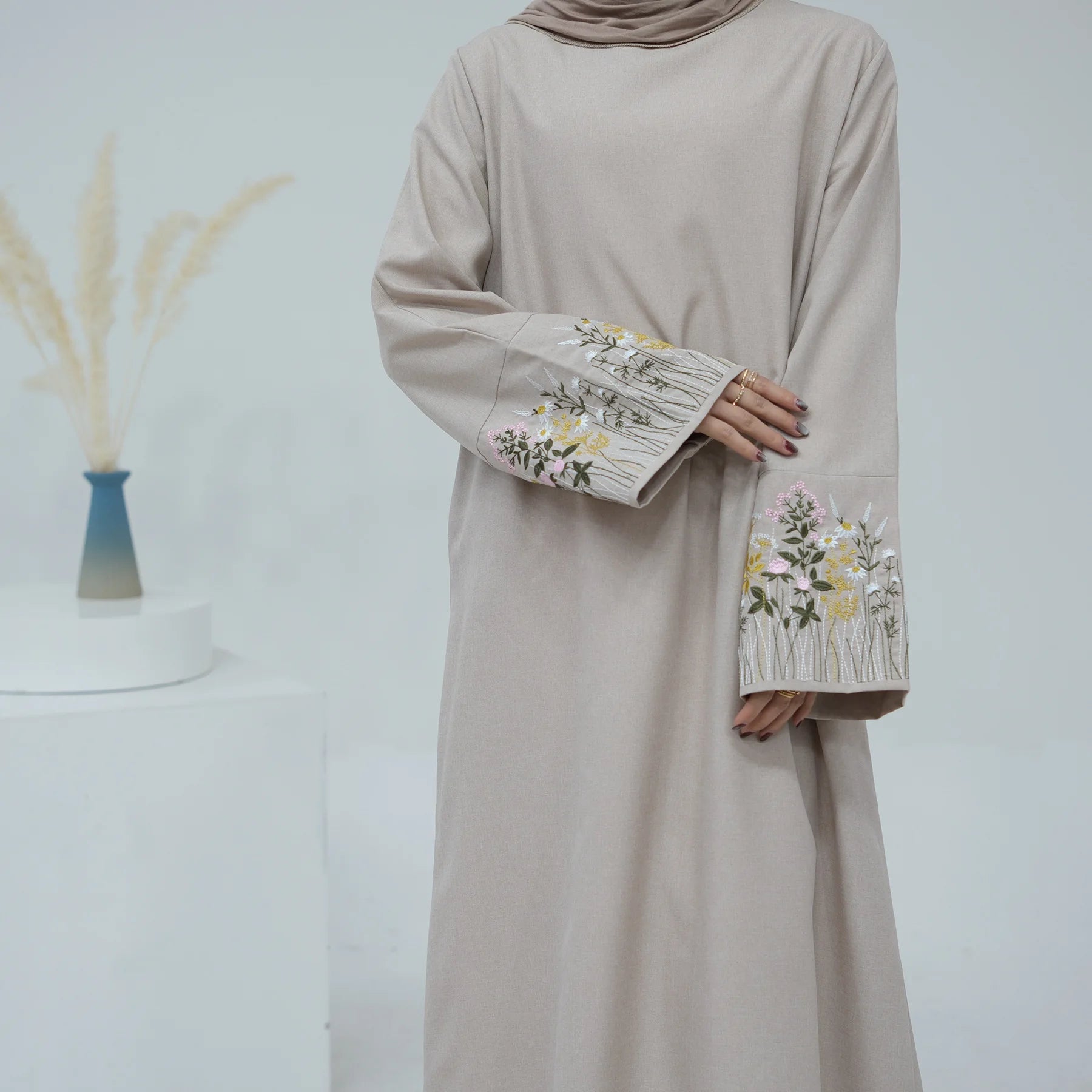 Zahra Floral Abaya - Muslim House
