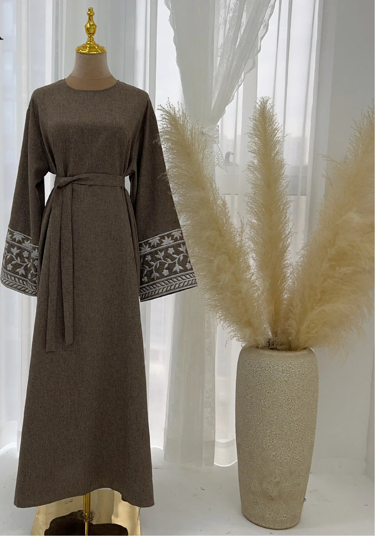 Amira Embroidered Abaya - Muslim House